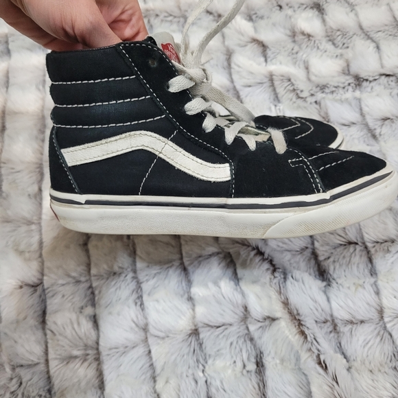 4/$25 Vans Kids Shoes used Great condition - Picture 9 of 10